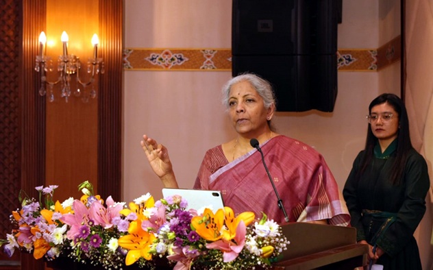 Finance Minister, Sitharaman meets LG, senior officers; discusses financial position, development scenario at Leh