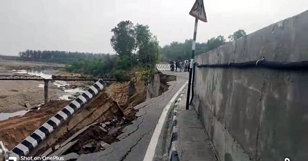 30 metres of Service Road along NH at Samba gets eroded