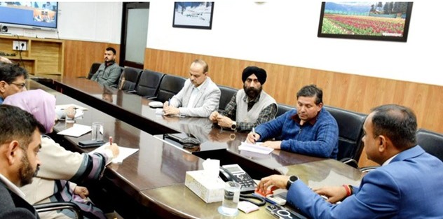 Div Com Jammu chairs meeting over Mega Health camp in Doda-Kishtwar