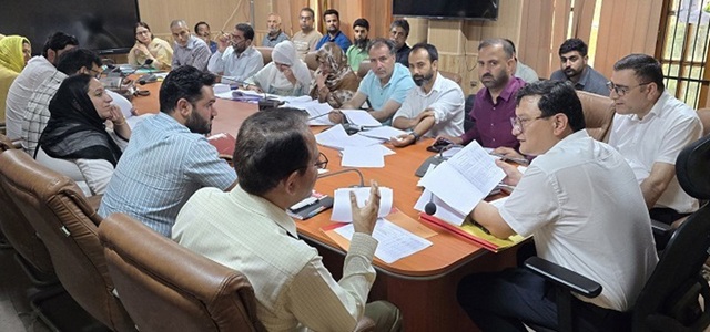 DC Baramulla calls for inter-departmental coordination and a focus on high-impact public works