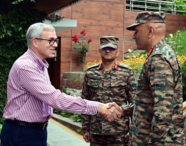 Northern Army Commander briefs CM on security situation in J&K