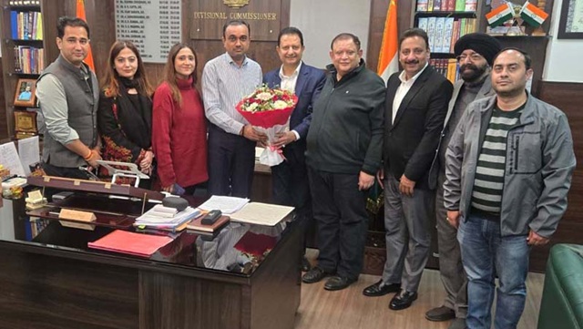 Newly elected Amar Singh Club team calls on Div Com Jammu, who underscore the need for cohesive teamwork