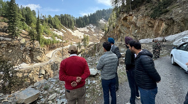 DC Harvinder Singh  announces opening of Bhaderwah-Chamba road