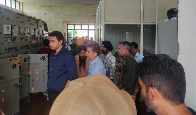 DC Jammu visits flood affected areas in Jammu city