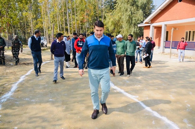 Aijaz Asad conducts an extensive tour of Budgam to review progress on several key developmental projects 