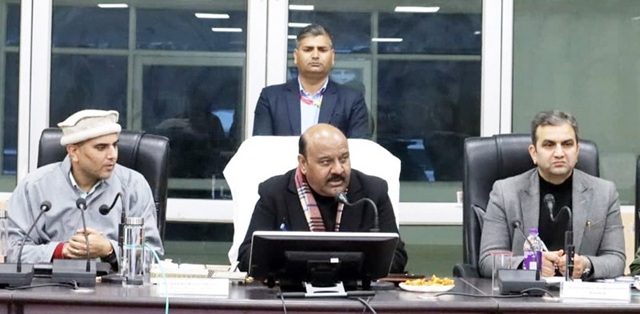 Dy CM undertakes an extensive tour of snow-bound areas of Ramban: Issues directions