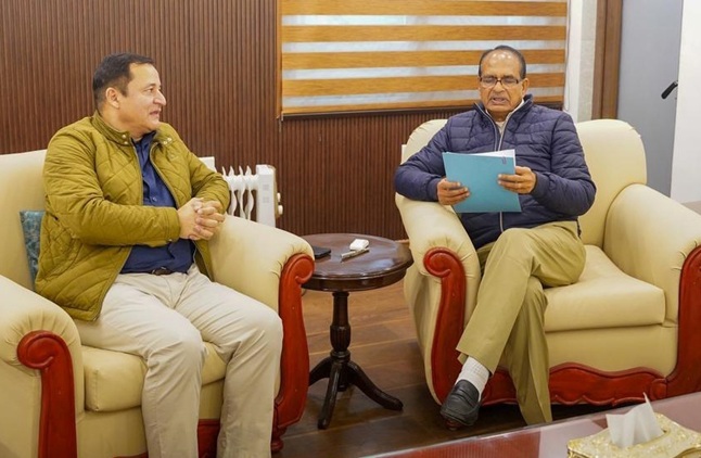 Minister Javid Dar meets Union Minister Shiv Raj Chouhan over J&K issues