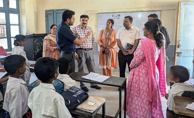 DC Jammu conducts  review of  education being provided to 83 rehabilitated street children 