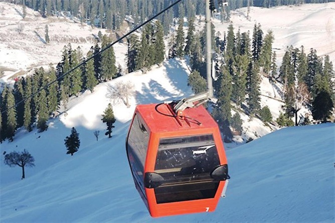  No decision yet been taken on resumption of operations of Gulmarg Gondola: Refund for 2nd & 3rd June starts