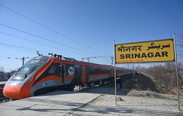 'Union Minister for Railways to flag off  Vande Bharat Express train between Jammu & Srinagar on Apr 30'
