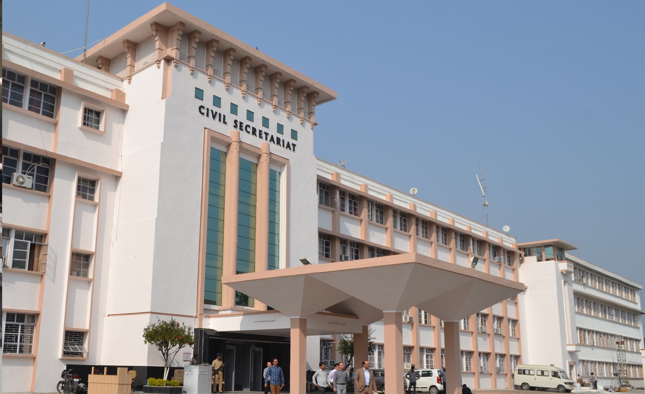 Civil Secretariat J&K employees threaten agitation if demands not met - Cross Town News, a Leading Newspaper of J&K