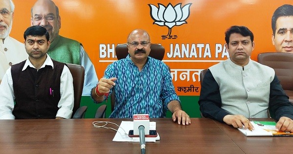  BJP responds to more than 30000 queries of stranded people: Yudhvir Sethi & Ajay Pargal 