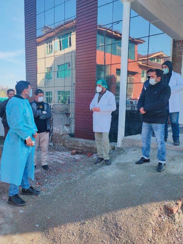 Mohd Aijaz inspects various Quarantine facilities in Kashmir
