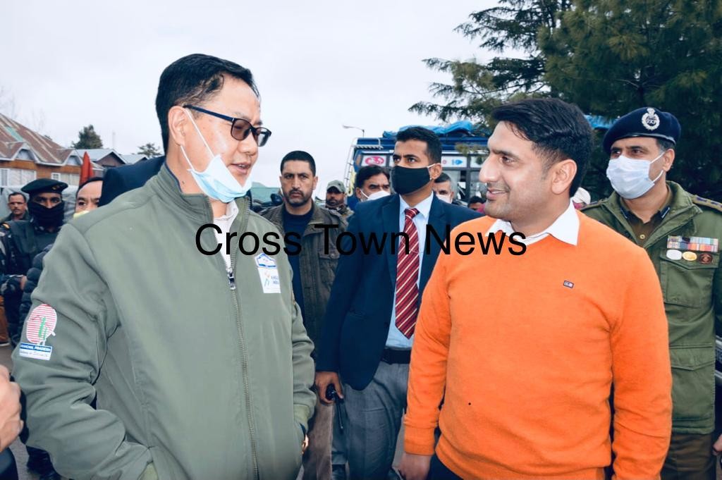 Union MoS Sports & Home K Rijiju arrives in Gulmarg for Khelo Indian Winter Games