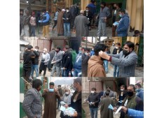 Bandipora Admin distributes free masks among worshippers on directions of DC Owais Ahmed