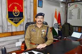 Baramulla Police seals Clinic for violating SOPs