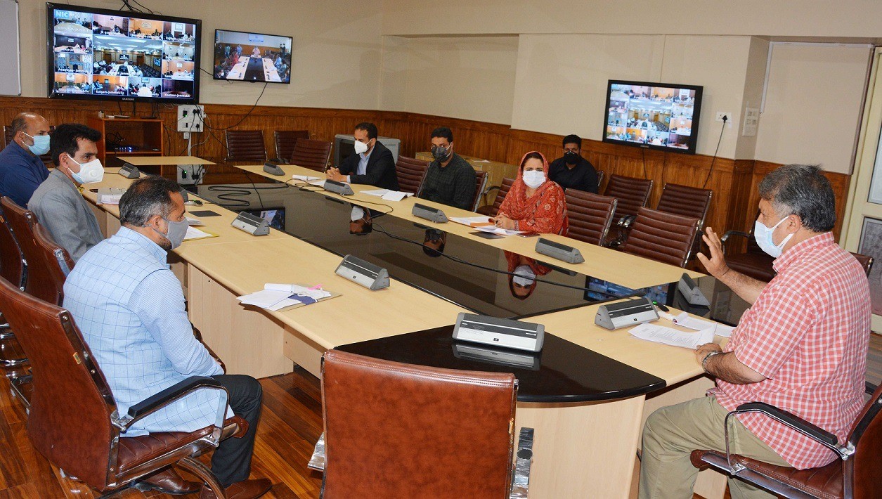 Asgar Samoon reviews status of different components of Skill Department J&K