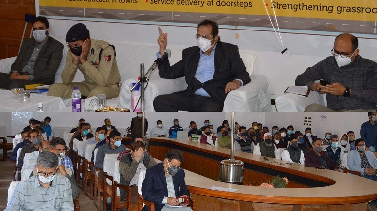 Advisor Baseer Khan visits Tangmarg; Oxygen plant to be established