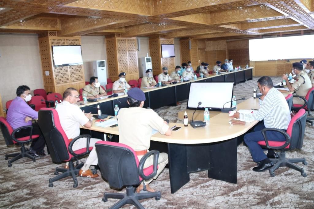 DGP J&K Dilbag Singh chairs high level review meeting on Crime,Security 