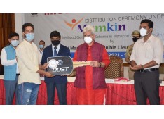 LG J&K Manoj Sinha distributes Small commercial Vehicles among 250 youth under “Mumkin” Scheme of Mission Youth