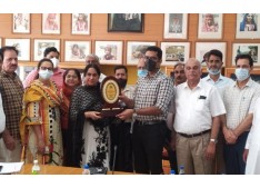 Shahid consults GDCT members for feedback on tribal issues 