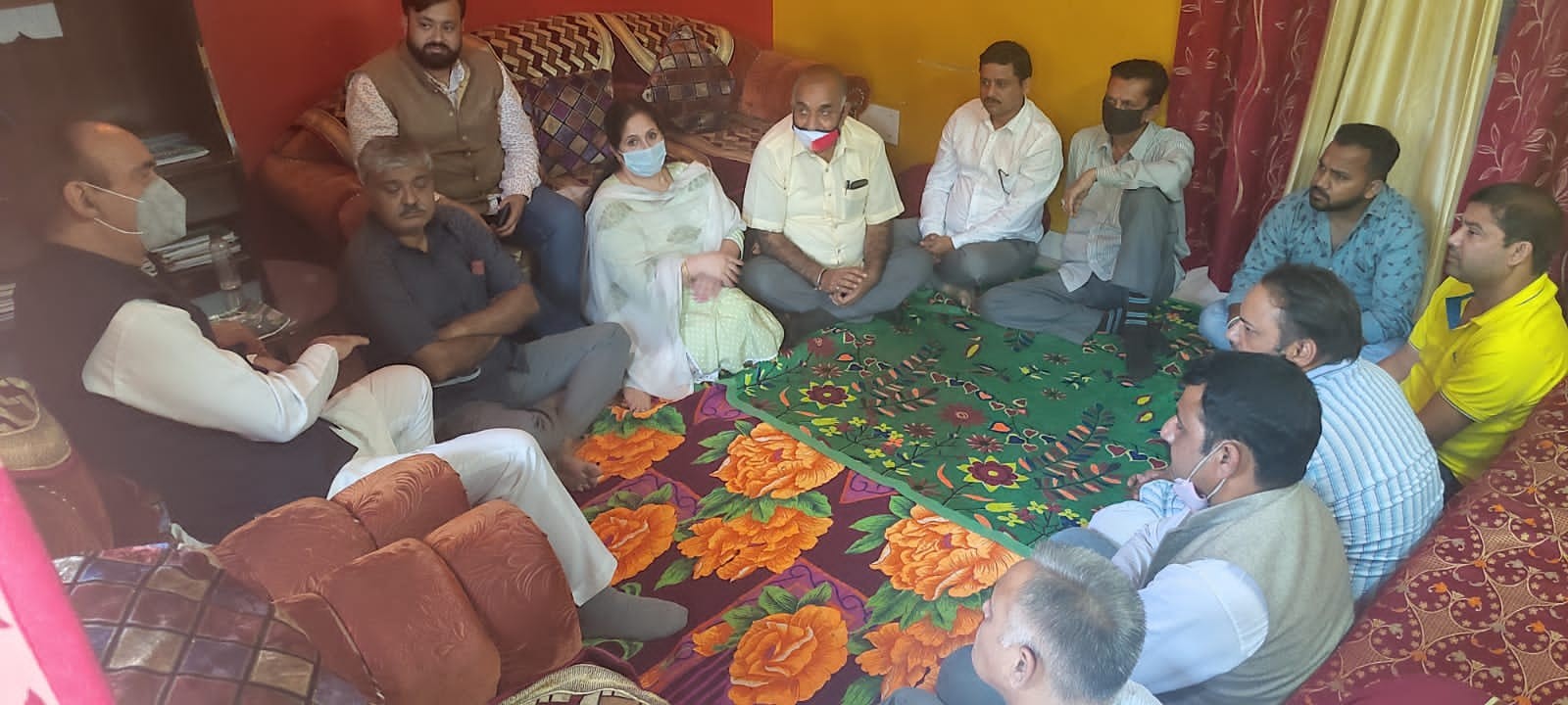 Ghulam Nabi Azad meets family members of slain School teacher