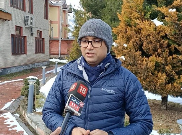 DC Baramula Briefs On Covid 19 Situation In District Appealed To The