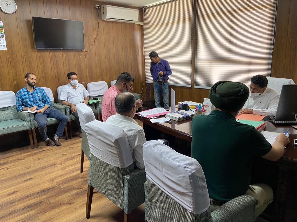 Ashok Parmar discusses issues with Executing Agencies in J&K; Issues directions