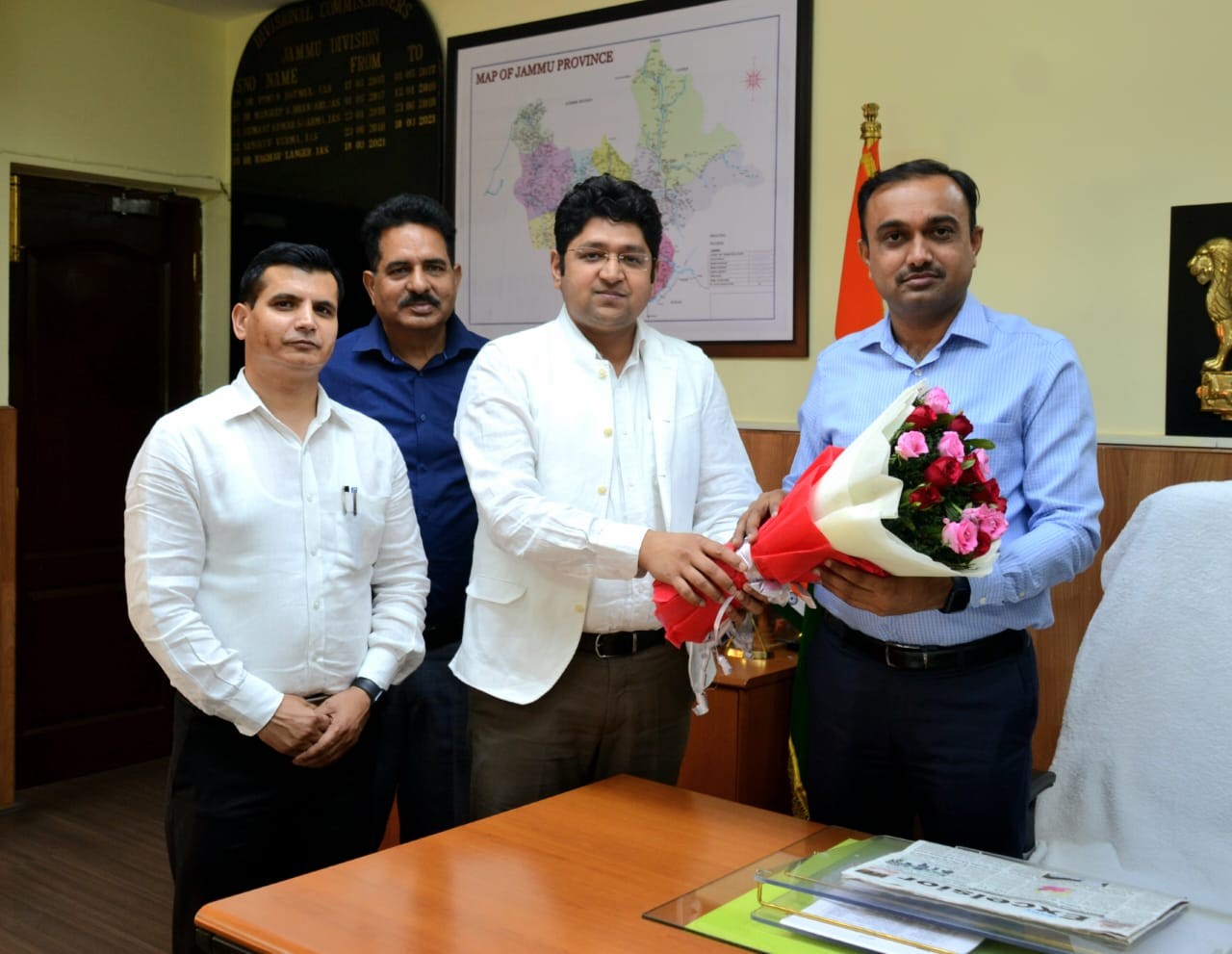 Ramesh Kumar takes over as DivCom Jammu; bids farewell to Raghav Langer