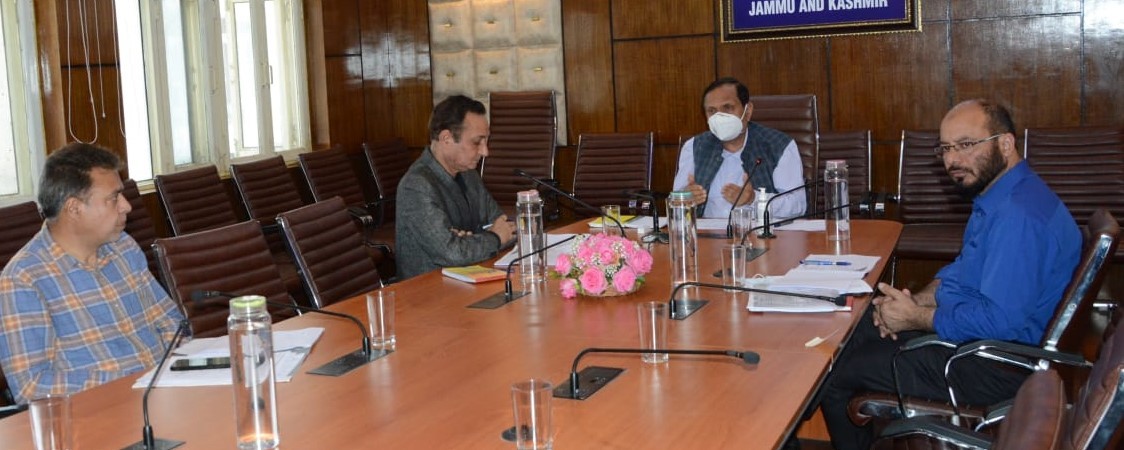 Advisor Bhatnagar directs JKRTC officers to utilise new fleet effectively for generation of Revenue