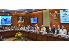 Amit Shah directs security forces to launch anti-terror ops. in J&K: Pilgrims to get Rs 5 lakh insurance