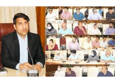 DC Srinagar directs Departments to adopt Online mechanism in Public Service Delivery