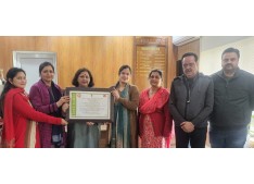 MD NHM presents National Quality Assurance Standard Certificate to UPHC Shastri Nagar