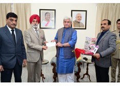  LG J&K appeals all citizens to contribute generously to Armed Forces Flag Day fund 