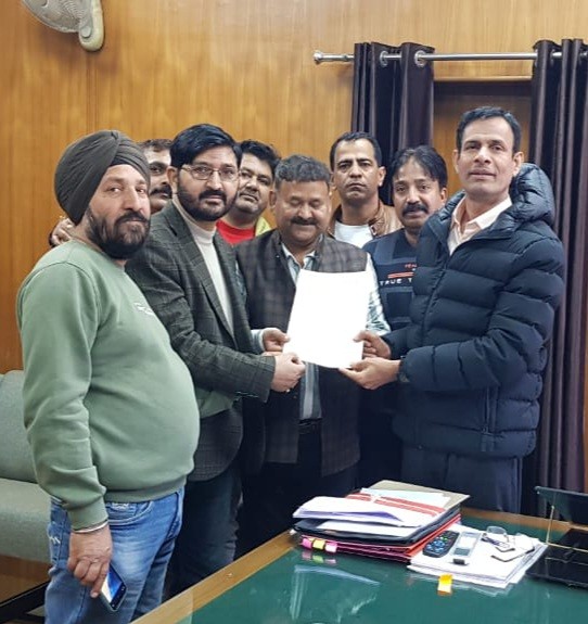 PDD Employees Meet Pr Secretary JKPDD Pr Sec Assures Sort Outs pdd-employees-meet-pr-secretary-jkpdd-pr-sec-assures-sort-outs