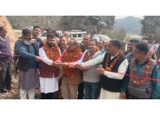 Dr Nirmal Singh inaugurates Road project in Billawar